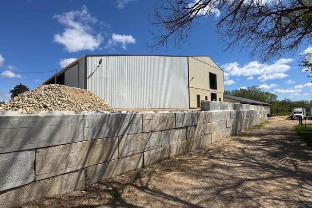 9145 S Smythe School Road, Beloit, WI 53511