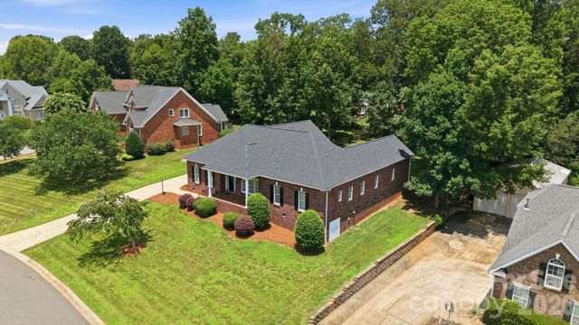 4024 Wild Nursery Court, Charlotte, NC 28215
