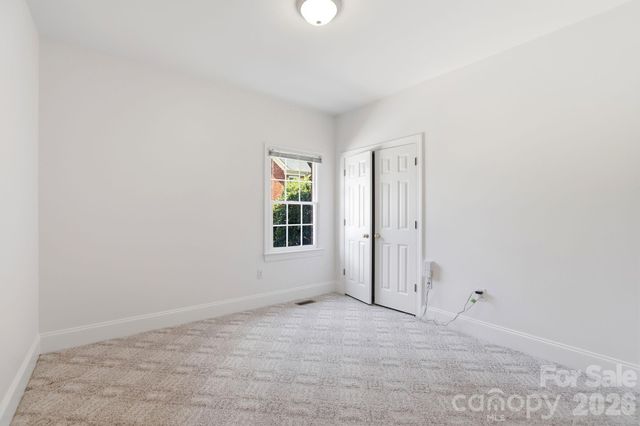 4024 Wild Nursery Court, Charlotte, NC 28215