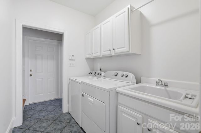 4024 Wild Nursery Court, Charlotte, NC 28215