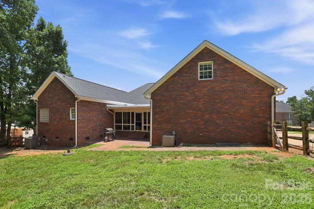 4024 Wild Nursery Court, Charlotte, NC 28215