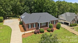 4024 Wild Nursery Court, Charlotte, NC 28215