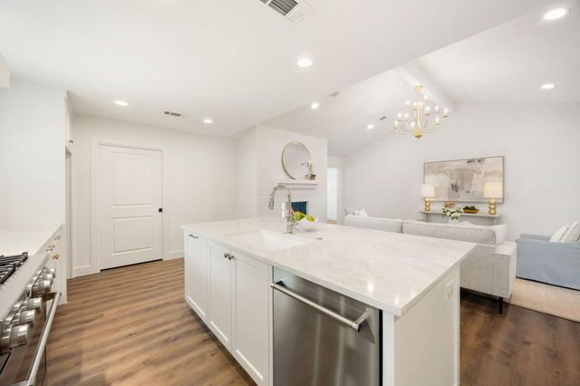 14102 Woodthorpe Lane, Houston, TX 77079