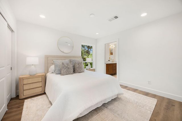 14102 Woodthorpe Lane, Houston, TX 77079