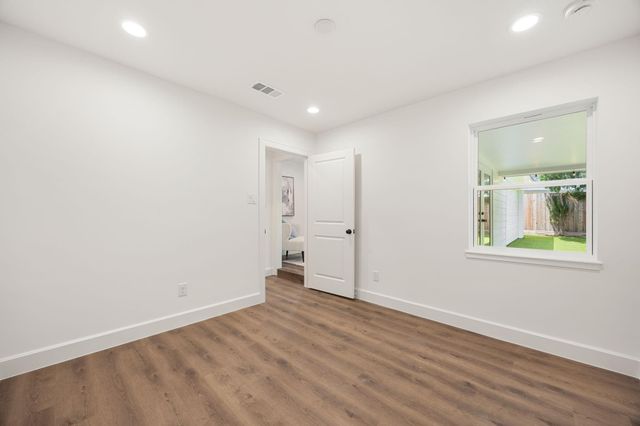 14102 Woodthorpe Lane, Houston, TX 77079