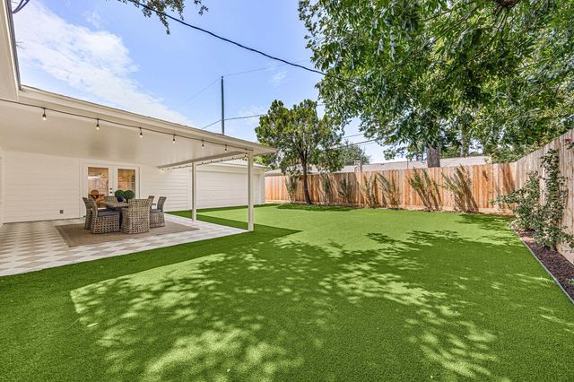14102 Woodthorpe Lane, Houston, TX 77079