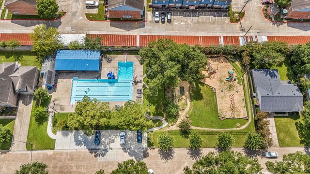 14102 Woodthorpe Lane, Houston, TX 77079