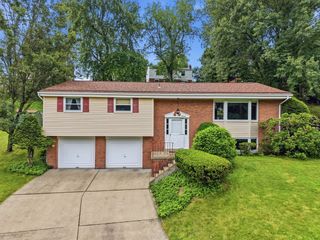 8244 Coach COURT, Mccandless, PA 15101