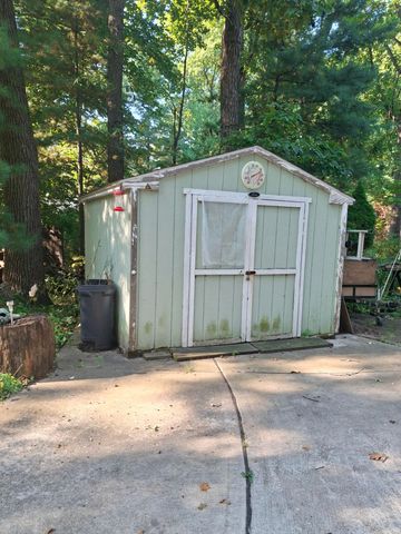 1954 Lawndale Drive, Valparaiso, IN 46383