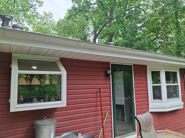 1954 Lawndale Drive, Valparaiso, IN 46383