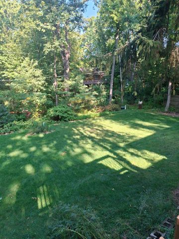 1954 Lawndale Drive, Valparaiso, IN 46383