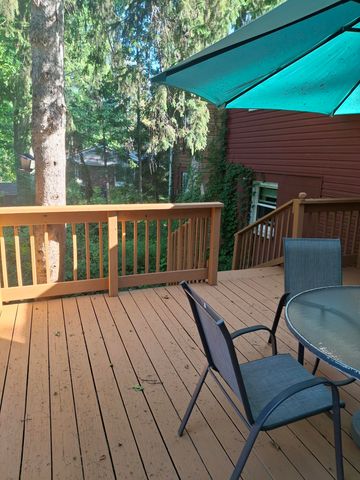 1954 Lawndale Drive, Valparaiso, IN 46383