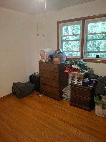 1954 Lawndale Drive, Valparaiso, IN 46383