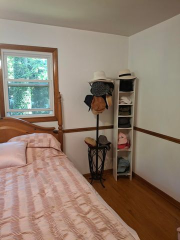 1954 Lawndale Drive, Valparaiso, IN 46383