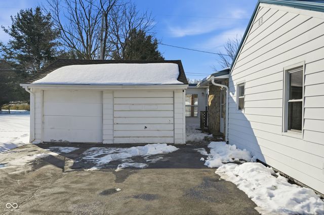 29 Midway Drive, New Castle, IN 47362