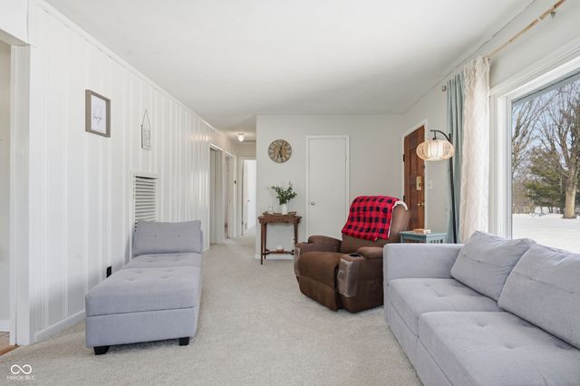 29 Midway Drive, New Castle, IN 47362