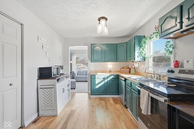 29 Midway Drive, New Castle, IN 47362