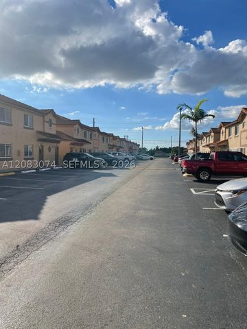 17346 NW 74th Ave 201, Hialeah, FL 33015