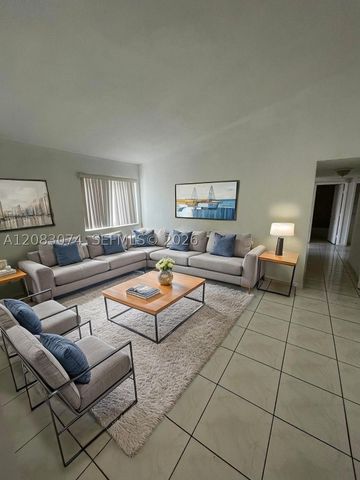 17346 NW 74th Ave 201, Hialeah, FL 33015