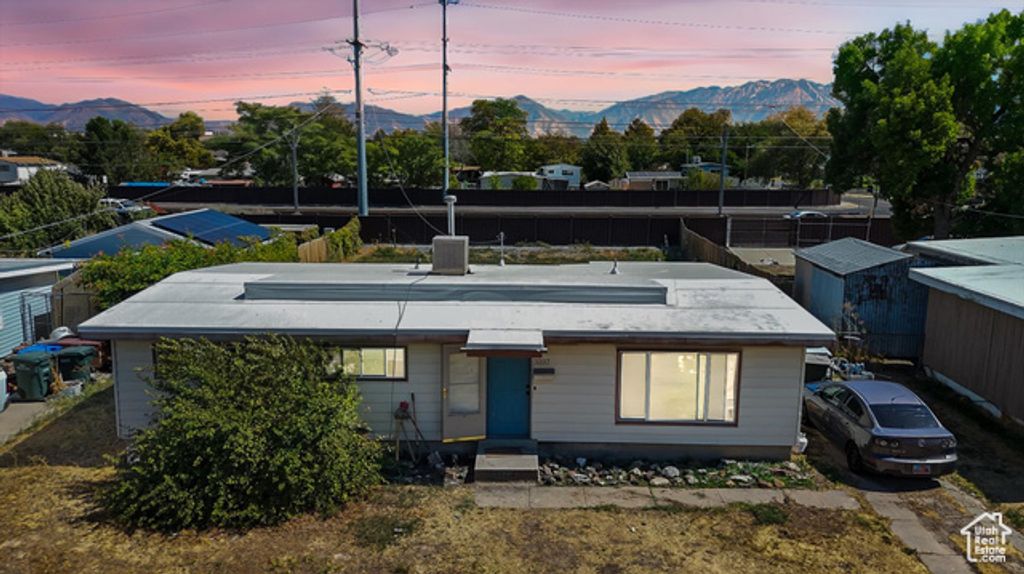 3337 S PEARCE DR, West Valley City, UT 84119