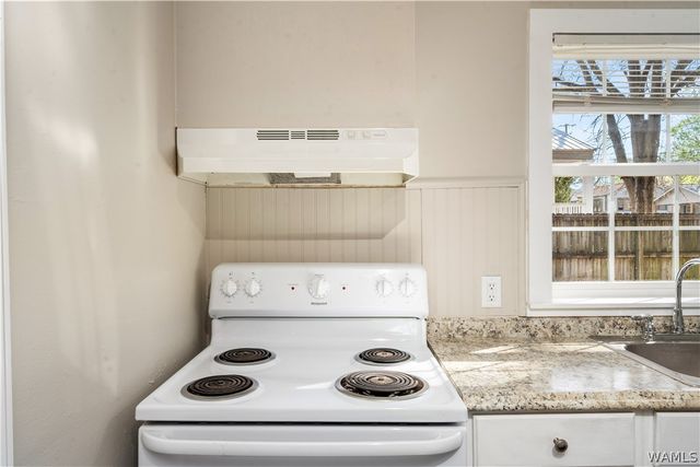 1613 18th E, Tuscaloosa, AL 35404