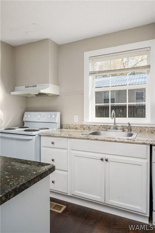 1613 18th E, Tuscaloosa, AL 35404