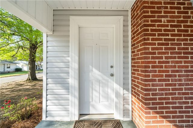 1613 18th E, Tuscaloosa, AL 35404