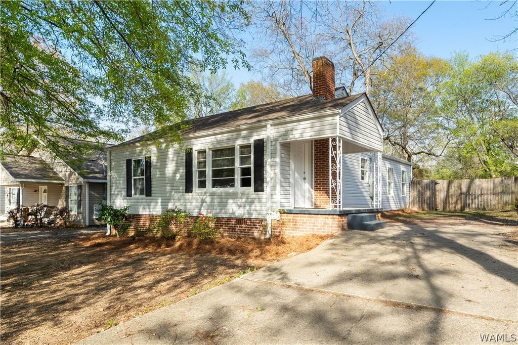 1613 18th E, Tuscaloosa, AL 35404