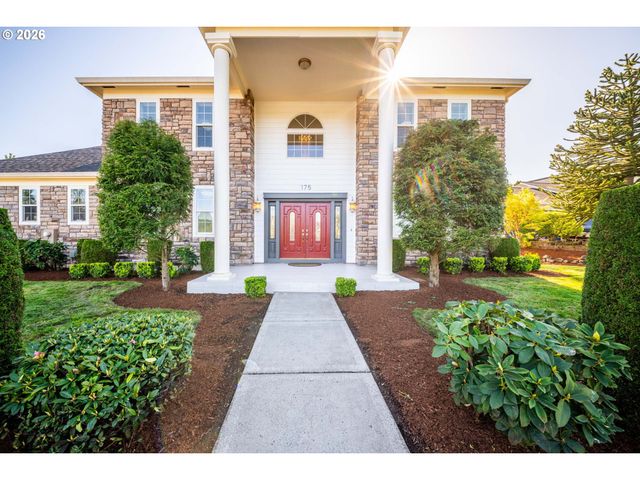 175 ELI AVERY Ave, Kalama, WA 98625