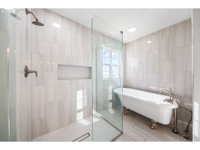 175 ELI AVERY Ave, Kalama, WA 98625