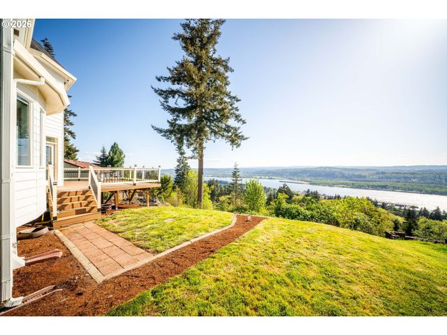 175 ELI AVERY Ave, Kalama, WA 98625