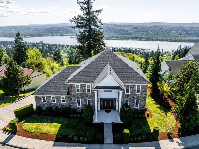 175 ELI AVERY Ave, Kalama, WA 98625