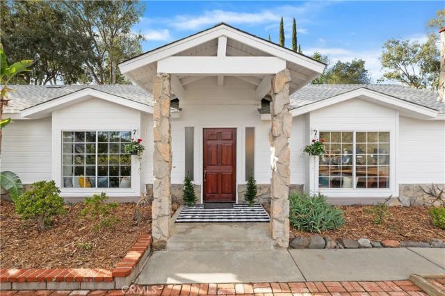 10526 Rainbrook Drive, Fallbrook, CA 92028