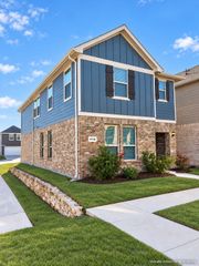 4716 Stunning Pathway, Haltom City, TX 76117