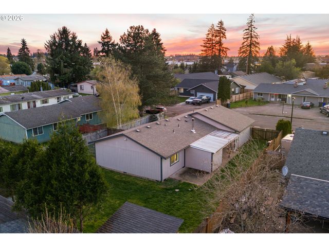163 INDIAN OAK Ct, Molalla, OR 97038