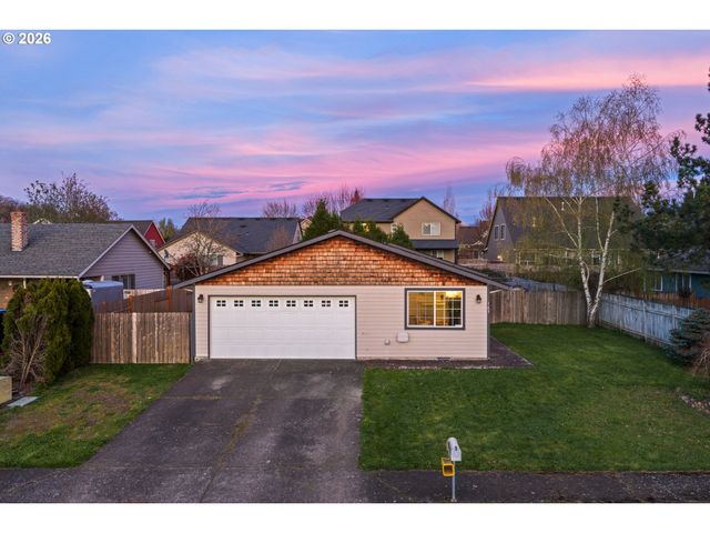 163 INDIAN OAK Ct, Molalla, OR 97038