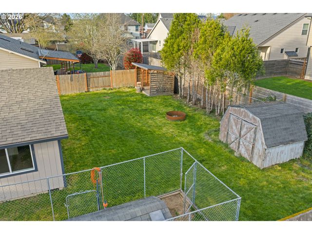163 INDIAN OAK Ct, Molalla, OR 97038