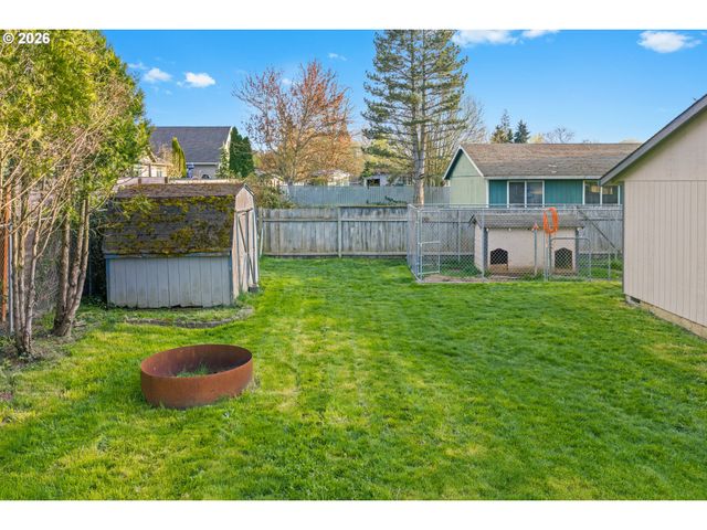 163 INDIAN OAK Ct, Molalla, OR 97038