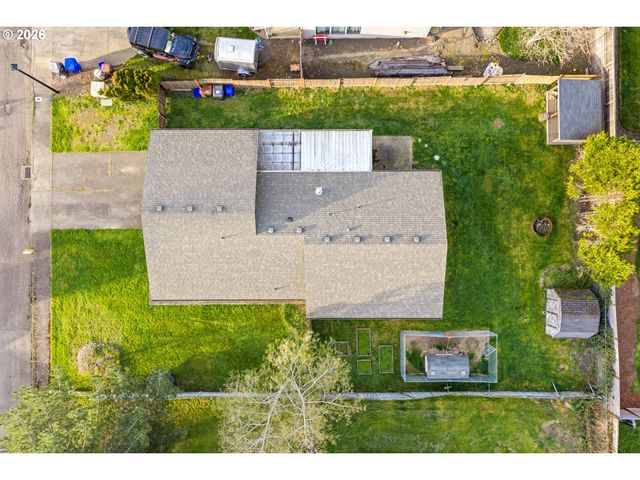 163 INDIAN OAK Ct, Molalla, OR 97038