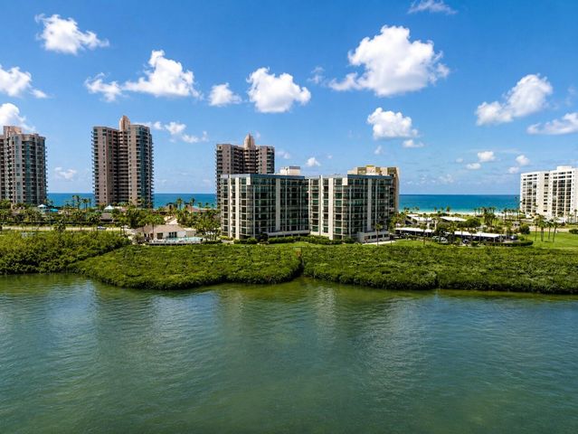 1501 GULF BOULEVARD 305, Clearwater Beach, FL 33767