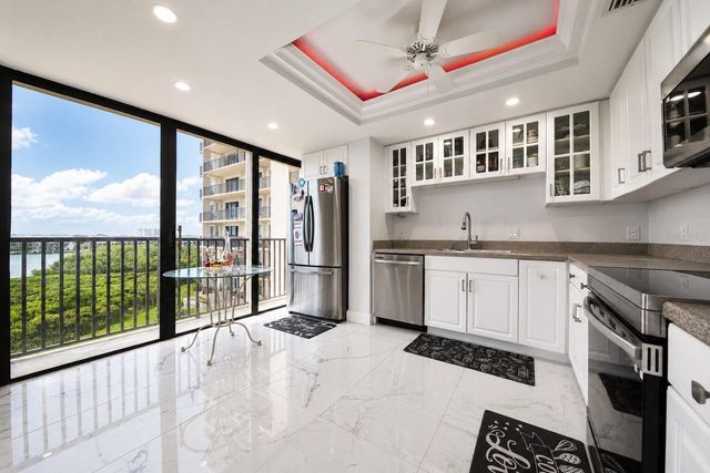 1501 GULF BOULEVARD 305, Clearwater Beach, FL 33767