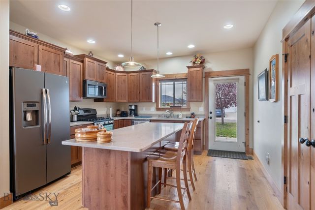 890 Flanders Creek Avenue, Bozeman, MT 59718