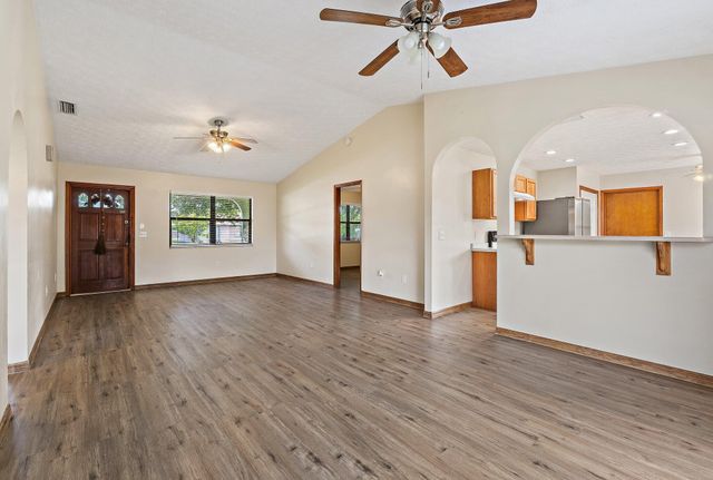 2186 SE Trillo Street, Port St Lucie, FL 34952