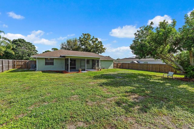 2186 SE Trillo Street, Port St Lucie, FL 34952