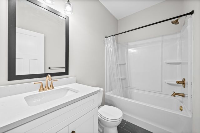 4247 Turnersville Rd, Cedar Hill, TN 37032