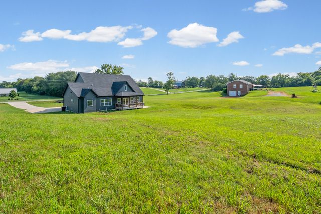 4247 Turnersville Rd, Cedar Hill, TN 37032