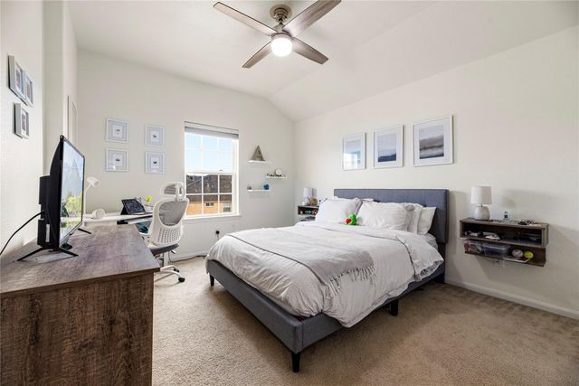 13301 Misting Falls Lane, Pearland, TX 77584