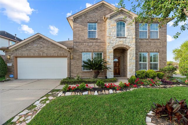13301 Misting Falls Lane, Pearland, TX 77584