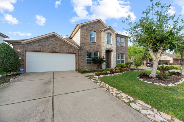 13301 Misting Falls Lane, Pearland, TX 77584