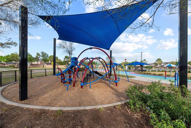 13301 Misting Falls Lane, Pearland, TX 77584